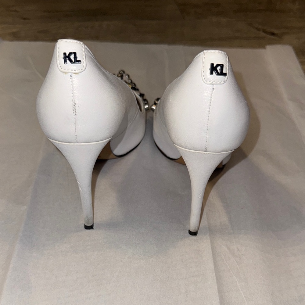 Karl Lagerfeld White Pointed Toe Studded Kitten Heel Pumps - Picture 5 of 6